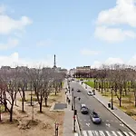 Pick A Flat\'S Apartment In Invalides - Rue De Constantine