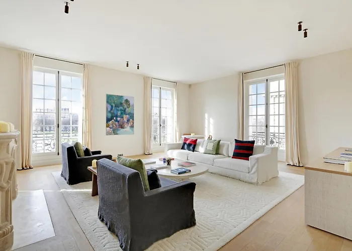 Pick A Flat\'S Apartment In Invalides - Rue De Constantine